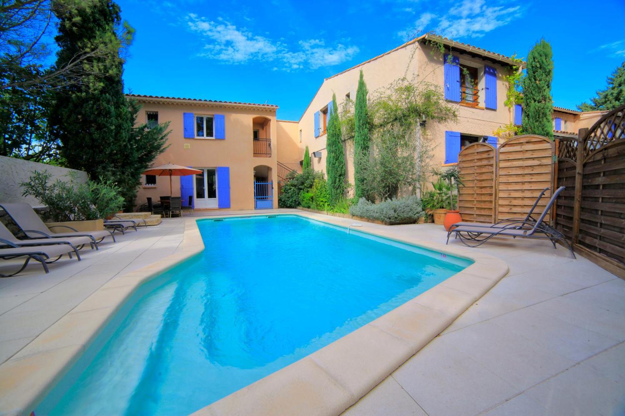 Hotel Mistral Mas-Blanc-des-Alpilles Exterior foto