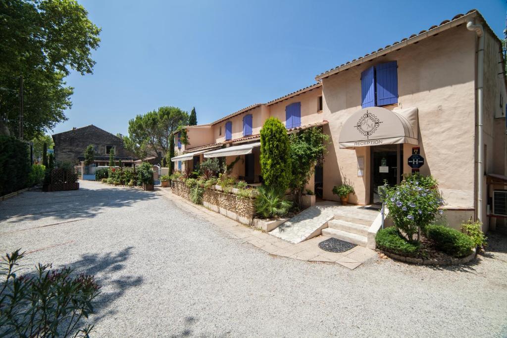 Hotel Mistral Mas-Blanc-des-Alpilles Exterior foto