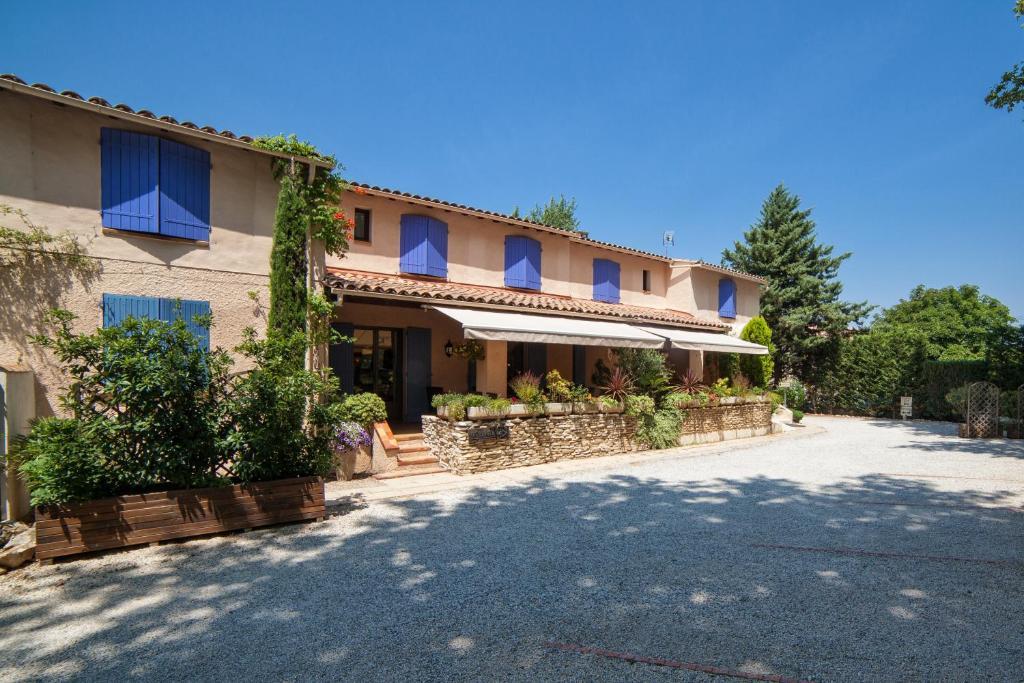 Hotel Mistral Mas-Blanc-des-Alpilles Exterior foto