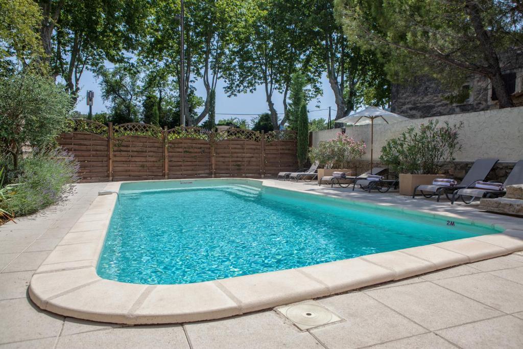 Hotel Mistral Mas-Blanc-des-Alpilles Exterior foto